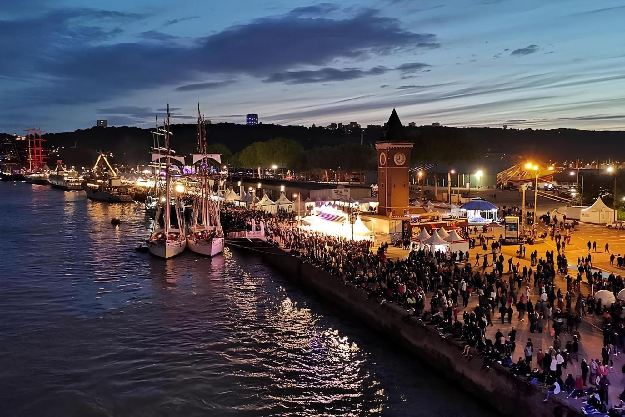 Capucin Lägenhet Rouen Exteriör bild